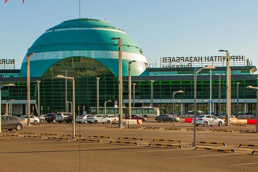 Сколько аэропортов в астане. Международный аэропорт Назарбаева. Аэропорт Астана. Аэропорт Казахстана Нурсултан. Аэропорт Астана фото.