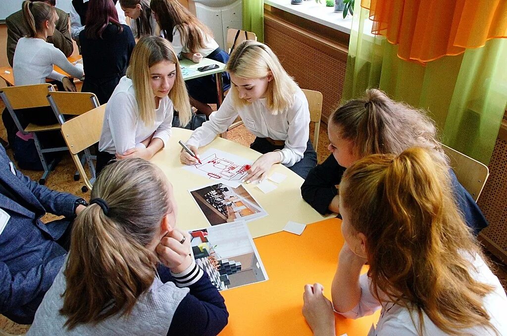 молодые учителя в школах мужчины. казанцев олег вгспу. будущее учителя. открытая школа преподаватели. педагогика будущего.