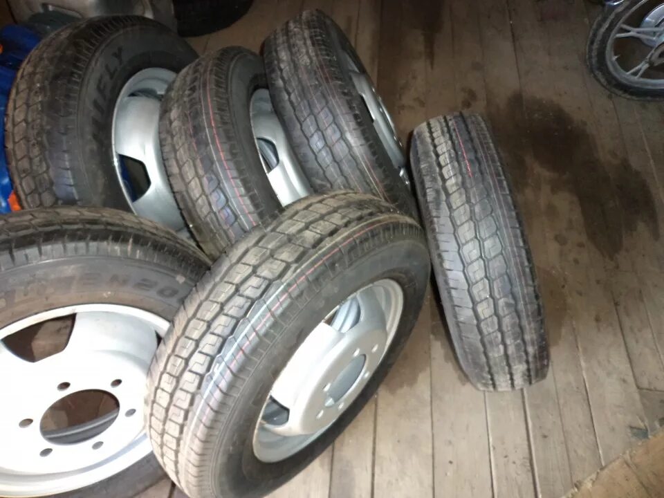 195/75 R16c на Газель бизнес. 205 75 R16c на Газель 3302. 195/75/16c Hifly super 2000. Шины r16 для газели. Б у шина газель