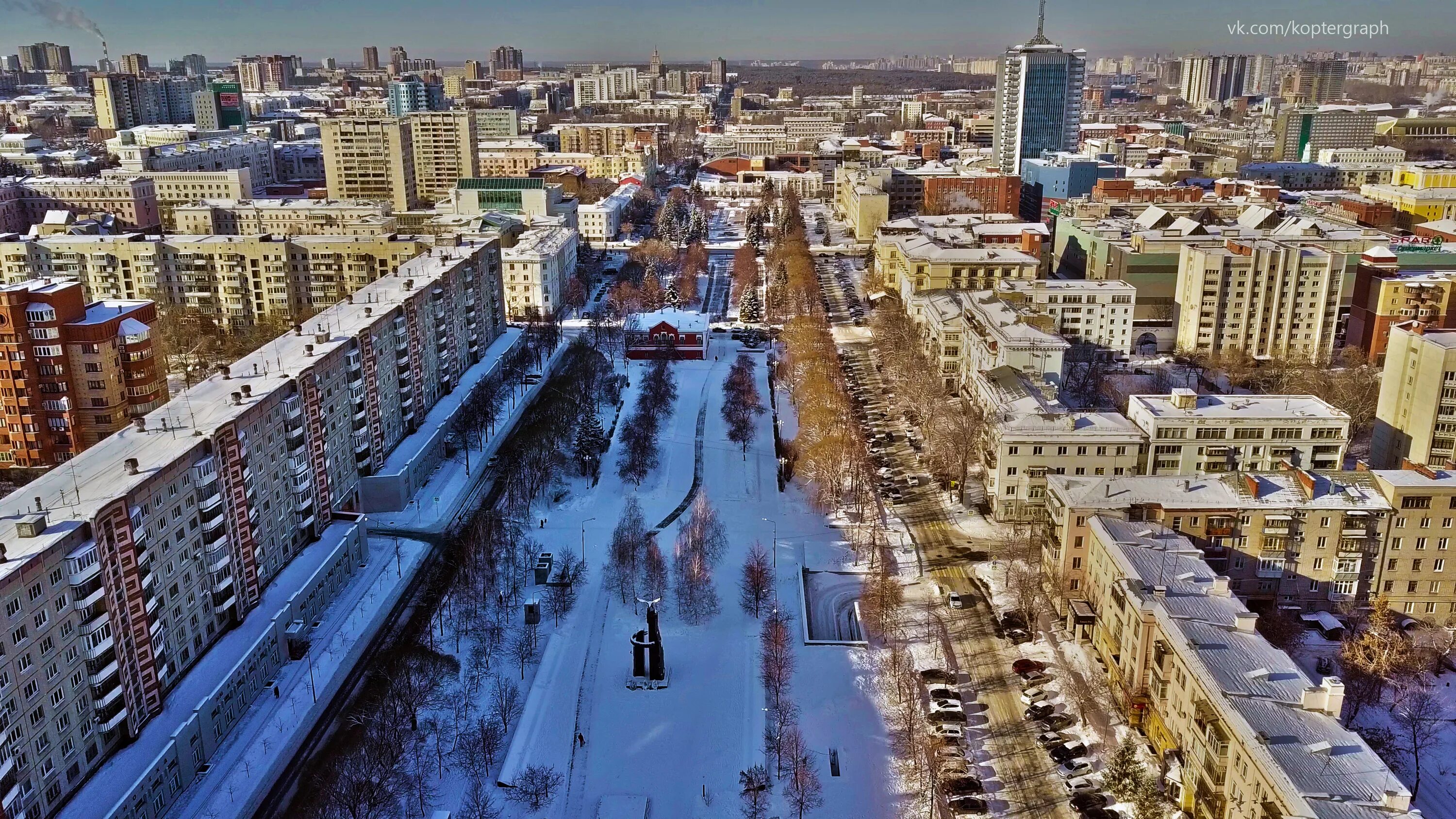 Ковид в челябинске. Парковый район Челябинск. Центральная аллея Челябинск. Челябинск парковый зимой. Челябинск Ленинский район зима.