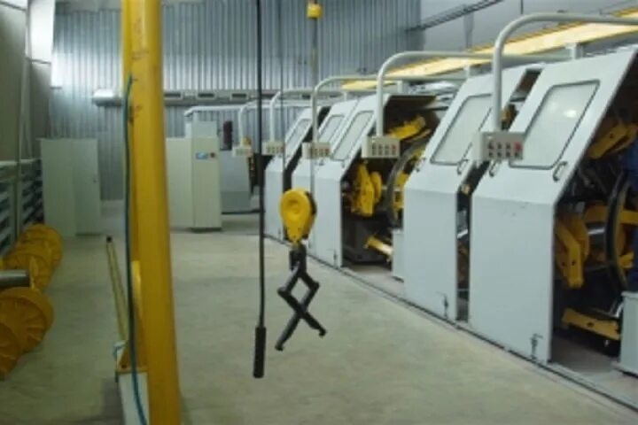 Линия бронирования кабеля. Линия бронирования кабеля стальной лентой. Линия по производству стальной ленты. Линия бронирования кабеля стальной лентой. Трафальгар машина для бронирования кабеля.