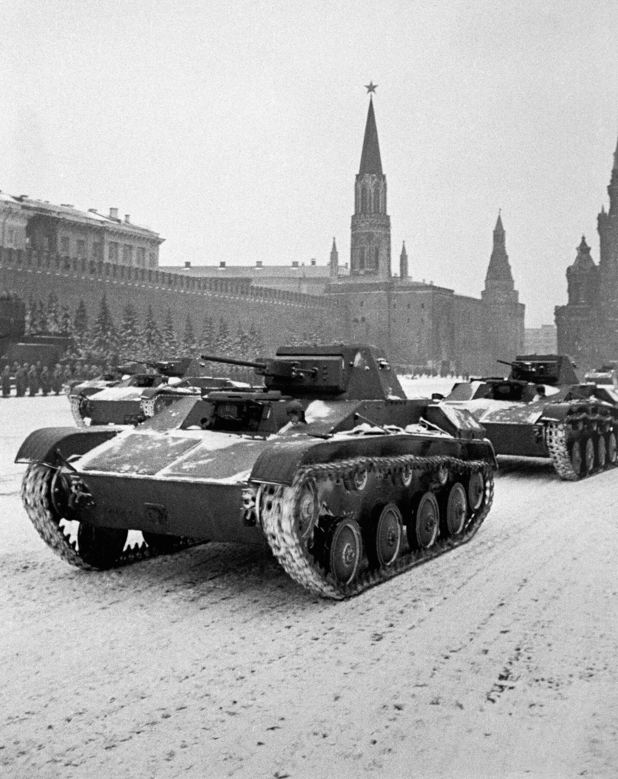 После московской битвы. Битва за Москву 1941. Битва за Москву (1941-1942 годы). Битва за Москву 1941 — 1942 гг. Битва за Москву парад 1941.