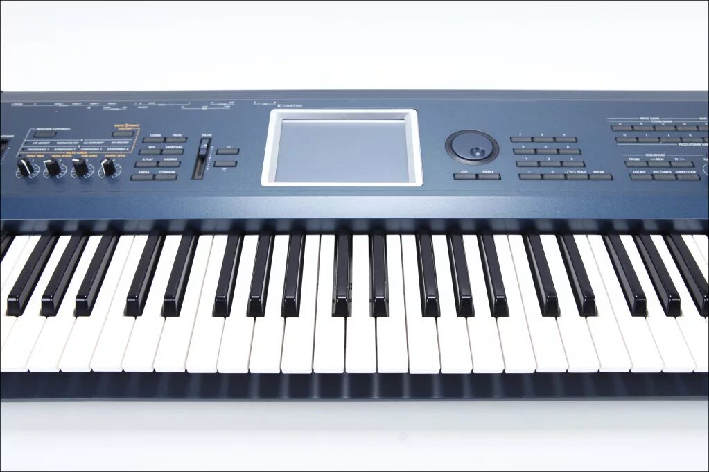Синтезатор key. Korg triton 61. korg extreme 61. синтезатор корг triton. korg triton le 61.