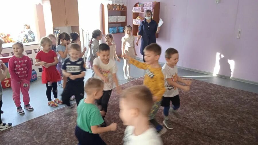 4 садик. Покажи садик андреевича. 4 садик. 4 садик. Мкдоу детский сад.