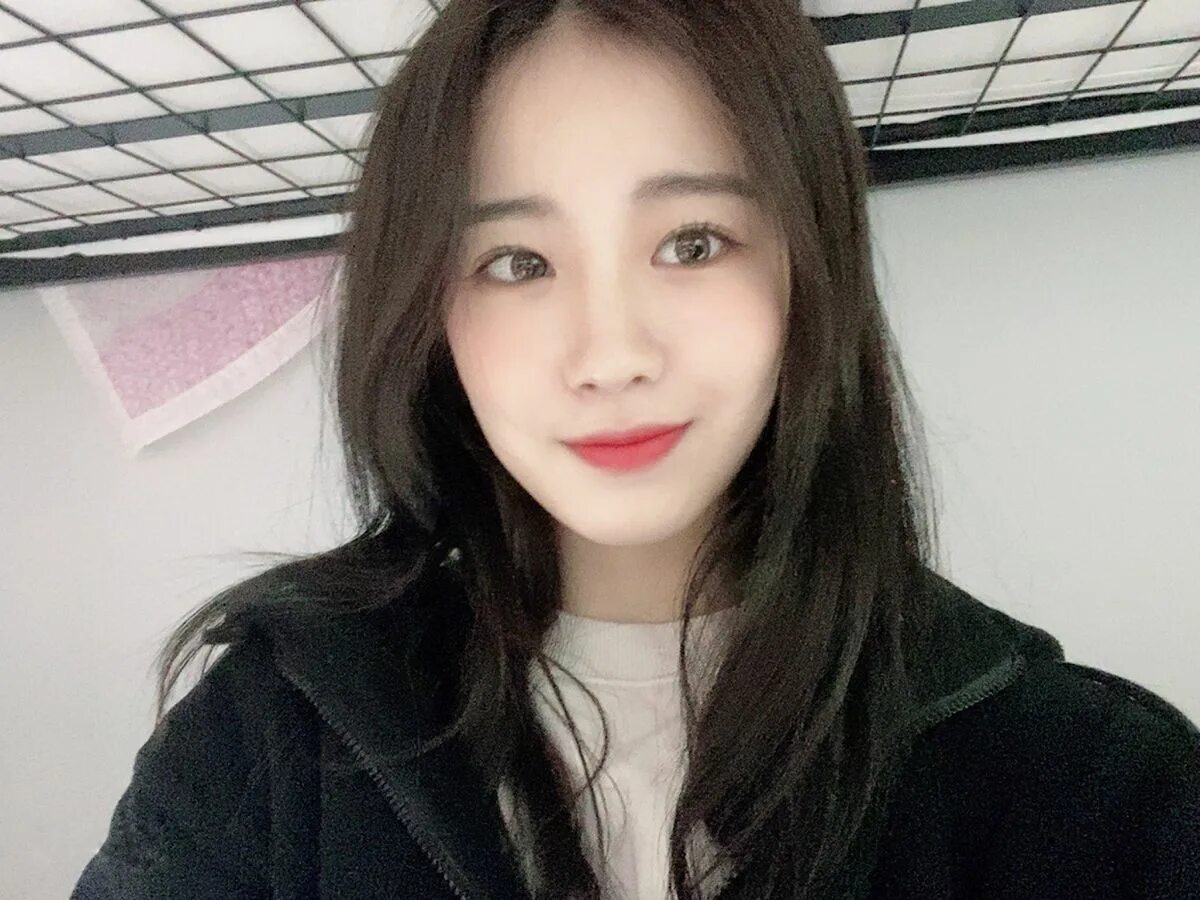 Woo ah. Woo ah woo yeon. wooyeon kpop. woo ah kpop. минсо woo ah.