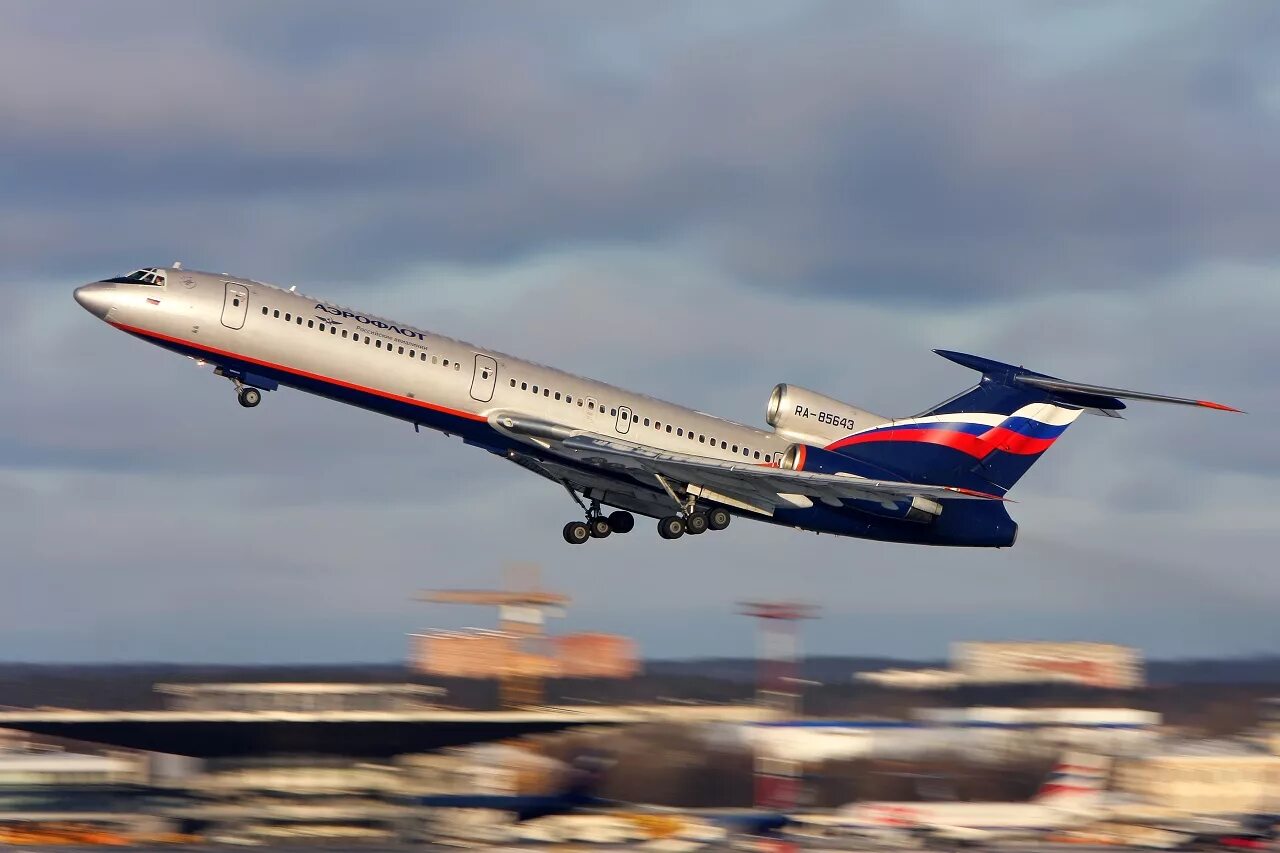 Самолет ту 154. Ту-154 пассажирский самолёт. самолет гражданской авиации ту 154м. ту154 85516. ту-154м2 двухмоторный.