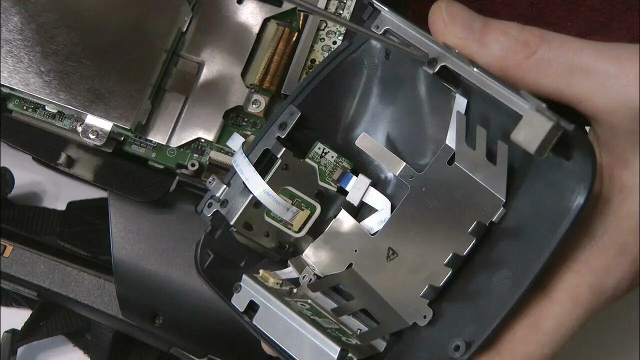 Как разобрать видеокамеру. Как разобрать видеокамеру panasonic.