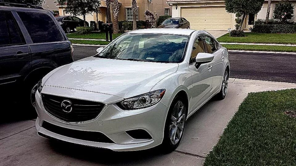 Мазда комфорт. Mazda mazda 3 2014. Мазда комфорт. Мазда 3 bm седан. Mazda 6 2009.
