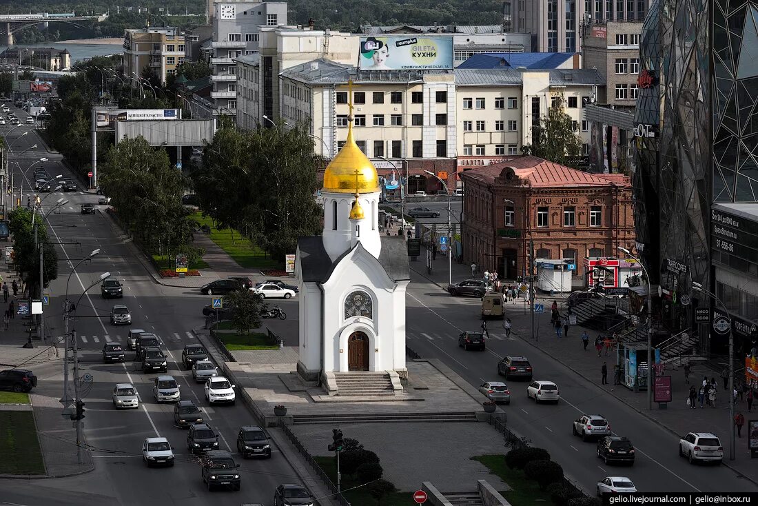 Красный проспект сколько. Красный проспект Новосибирск. Часовня на Красном проспекте Новосибирск. Новосибирск часовня сверху. Часовня Новосибирск красный проспект вид сверху.