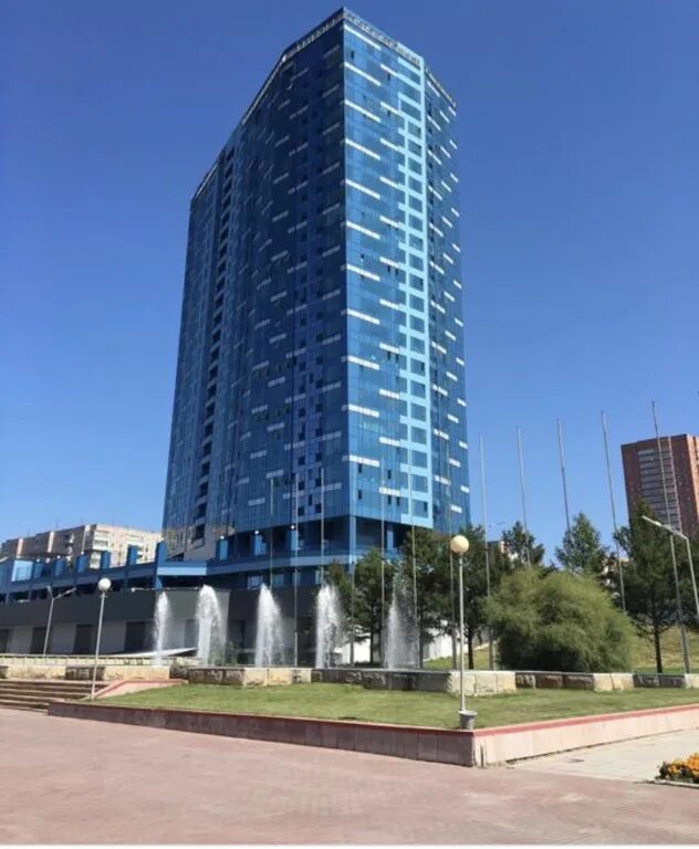 16 этажный дом. Небоскребы грозный сити. 28 этажей. Башня корона в донецке. Высотные здания воронеж.