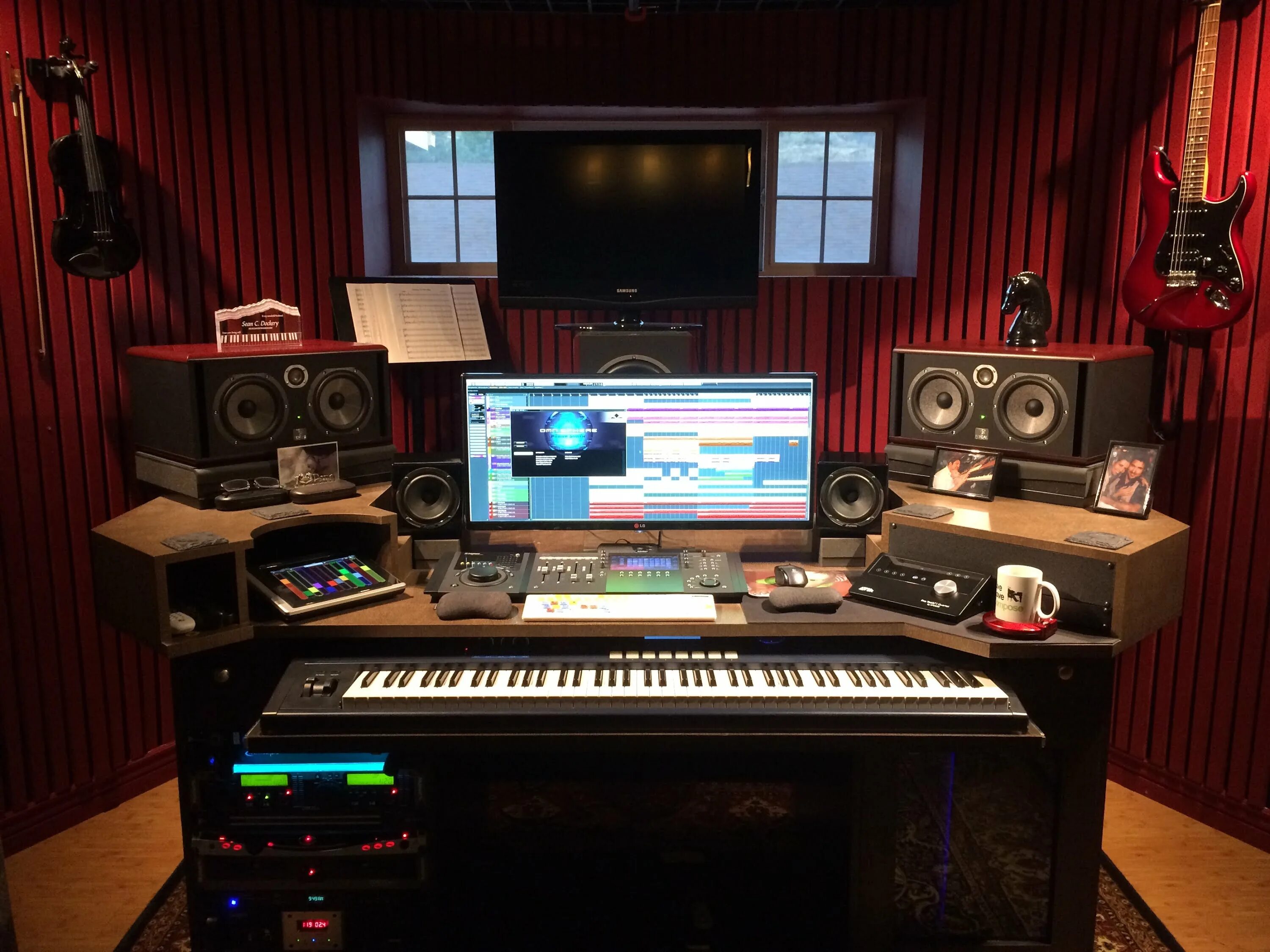 Студия звукозаписи интерьер. Подиум для видеосъемки. Мультяшные фотостудии. I made studio. Sims 4 photo studio.