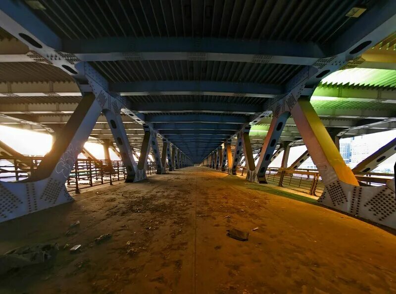 Москва сити дорогомиловский мост. Мост ттк. Ттк мост. Травалатор мост ттк москва сити. Лужнецкий мост ттк ночью.