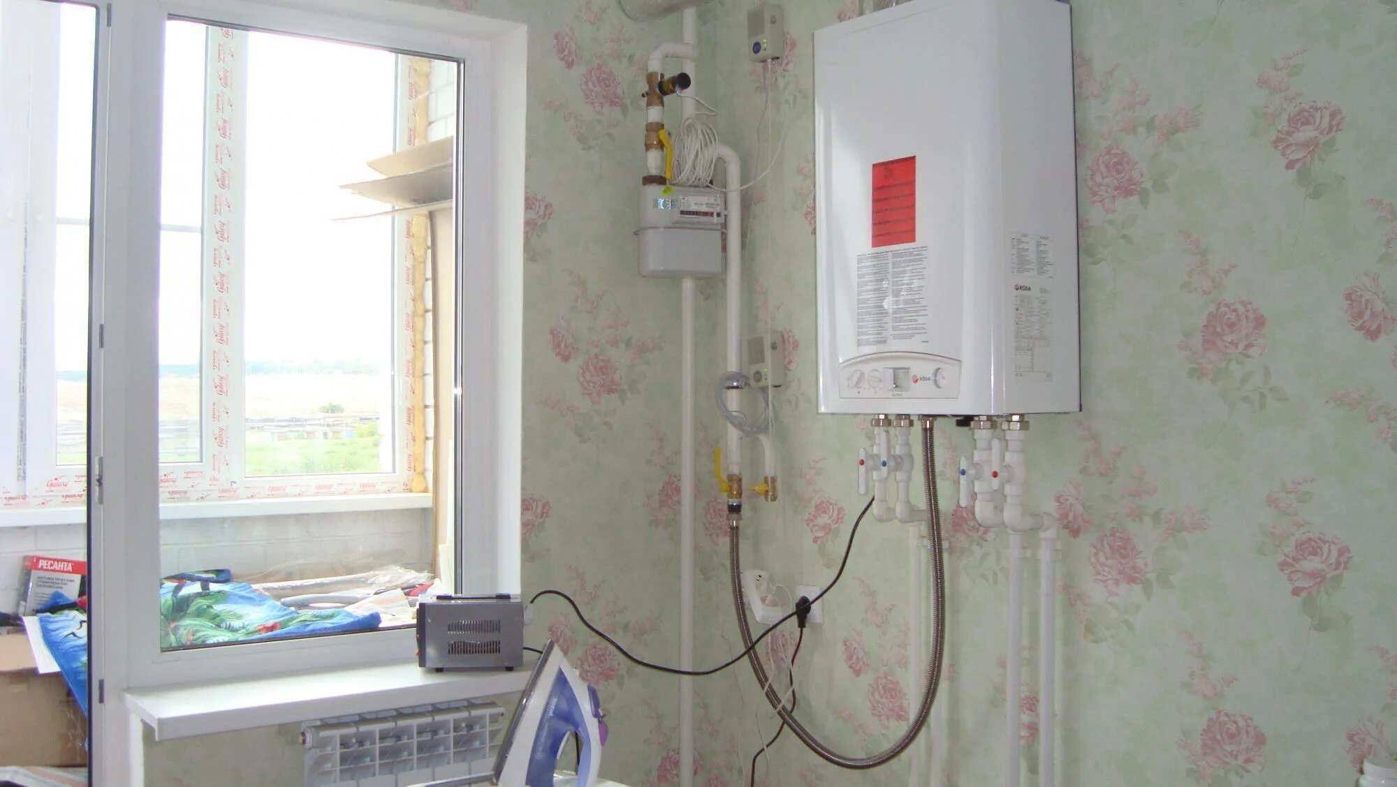 Новостройки автономным отоплением. Газовый котел для отопления квартиры. Газовый котел в жилом доме. Индивидуальное отопление в квартире. Газовый котел для отопления квартиры.