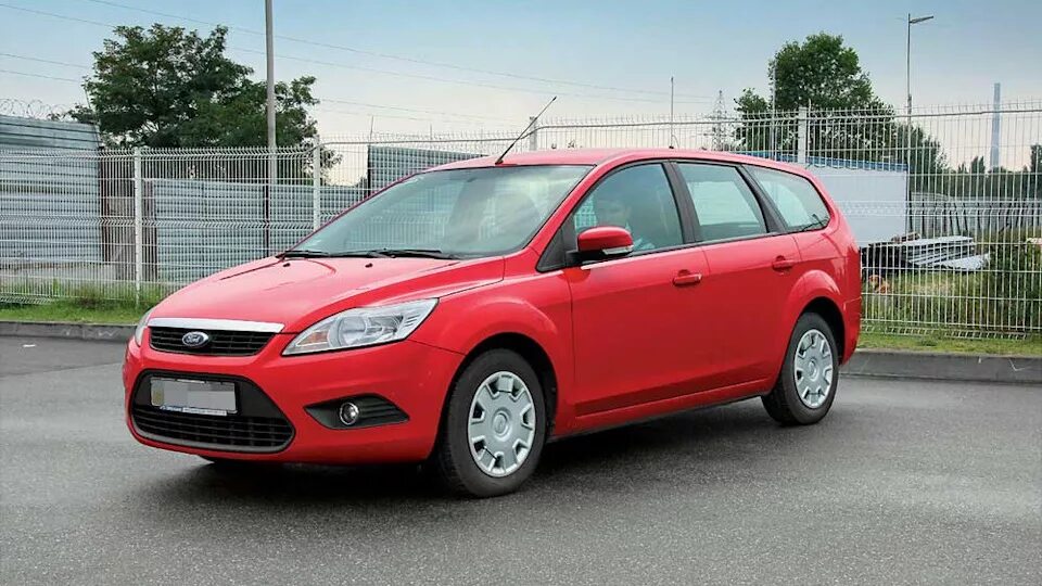 Фокус универсал 2010. Форд фокус 2 универсал красный. Ford Focus 2 Рестайлинг универсал красный. Форд фокус универсал красный. Ford Focus 2010 универсал.