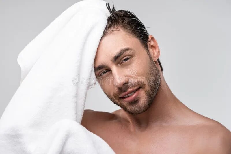 Мужик с полотенцем. Полотенце на мокрые волосы у мужчин. Man with Towel. The most wet hair guy.