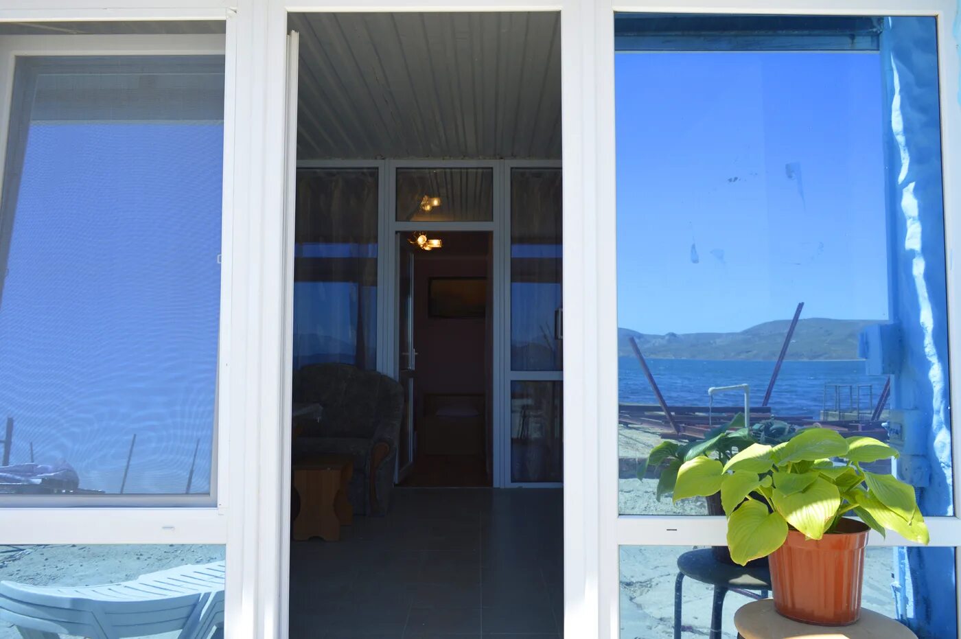 феодосия, пгт. коктебель снять жилье у моря. отель юнги 7 в коктебель. крым, пгт. коктебель снять жилье у моря.