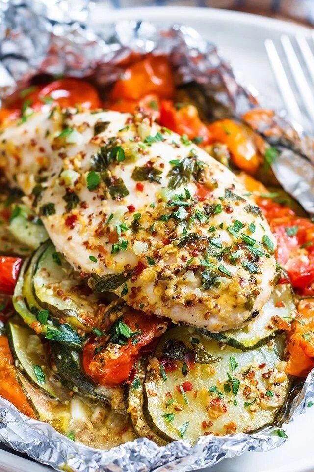 Рецепт блюд из грудки. Курица с овощами. блюда из куриной грудки. вкусный ужин. грудка с овощами.