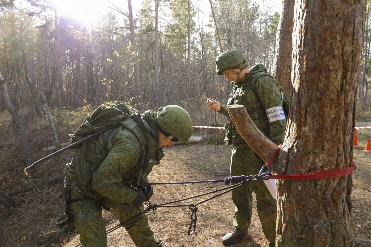 Армия 20 месяцев. Подготовка Российской армии. Боевая подготовка в армии. Боевая подготовка подразделений. Горно штурмовая подготовка.