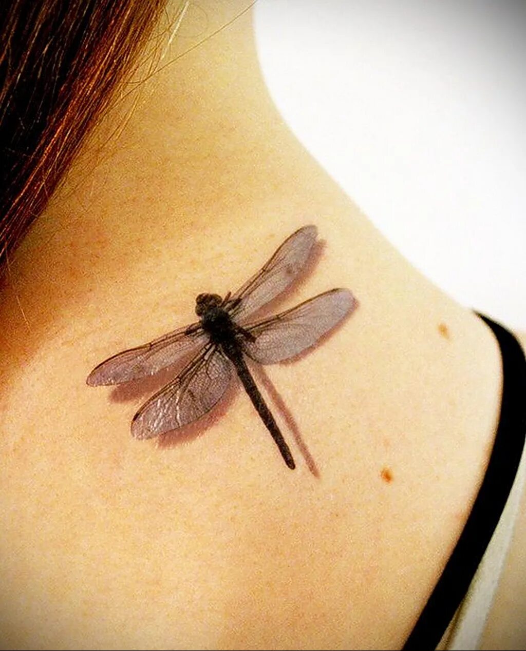 Тату 3d стрекоза. Тату стрекоза маленькая. Тату стрекоза минимализм. Тату стрекоза значение. Тату стрекоза.