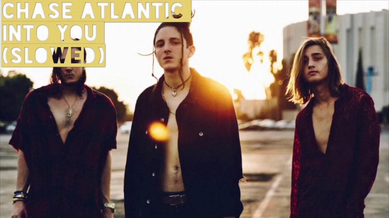 Chase atlantic moonlight. Митчелл Кейв Chase Atlantic. Chase Atlantic Кристиан Энтони. Slow down Chase Atlantic обложка. Чейз Атлантик инто ИТ.