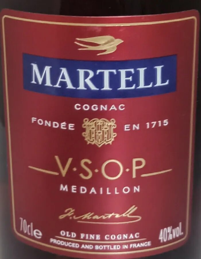 Коньяк Мартель VSOP "медальон". Martell VSOP Medaillon 1715. Коньяк Мартель VSOP Medaillon 0.7. Martell VSOP Medaillon old Fine Cognac 1715. Martell vsop 0.7