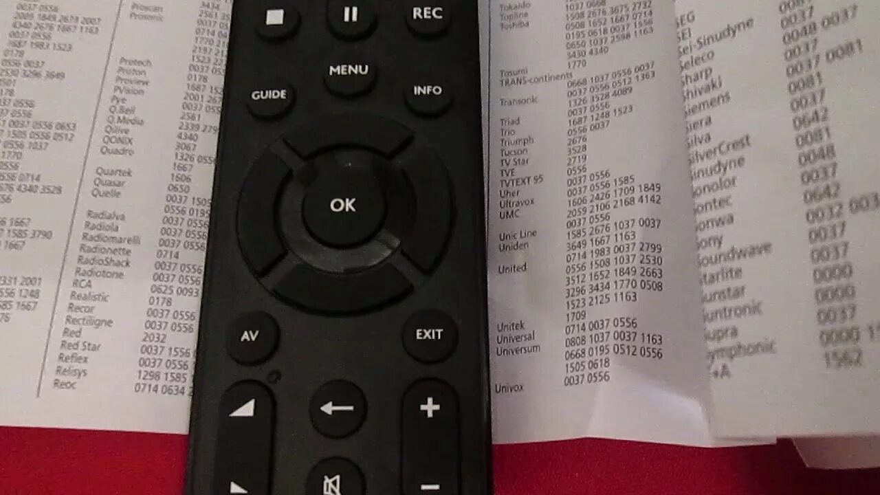 Универсальный код для lg телевизоров. Универсальный пульт Филипс коды для телевизора. Филипс универсальный пульт для телевизора LG. Универсальный пульт Hama коды к LG. Коды к пульту Хама для телевизора самсунг.