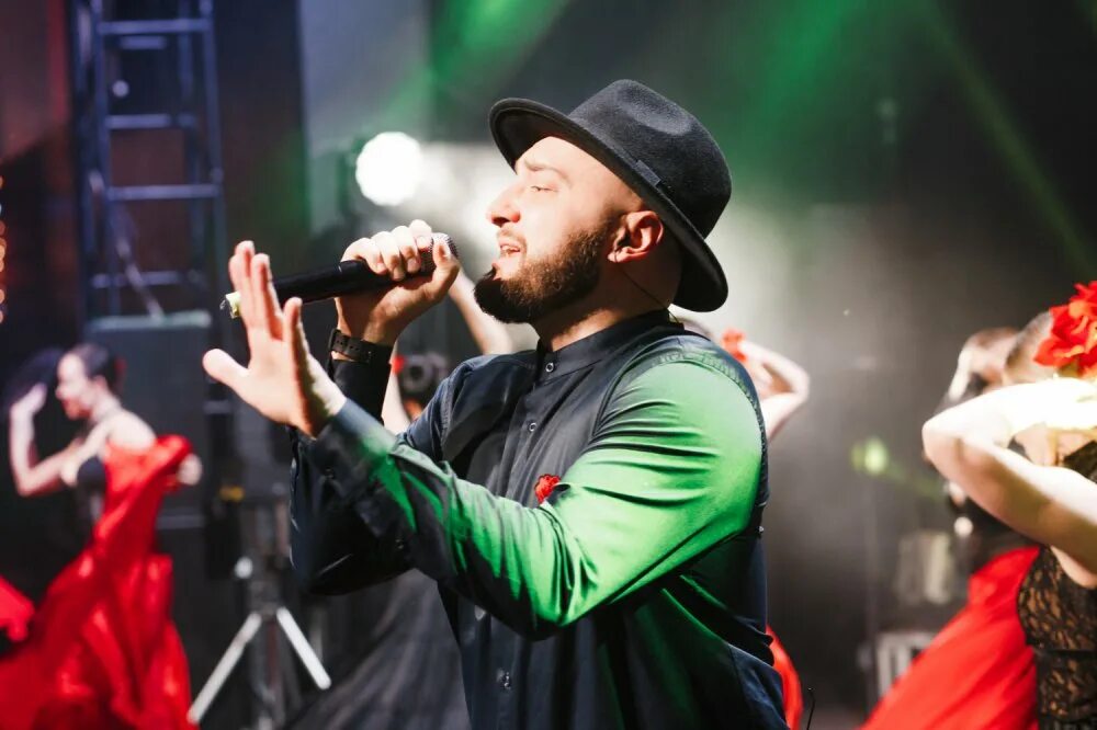 Фото buffalo summer. Buffalo summer desolation blue 2020. Группа summers. 5sos. Buffalo music band.