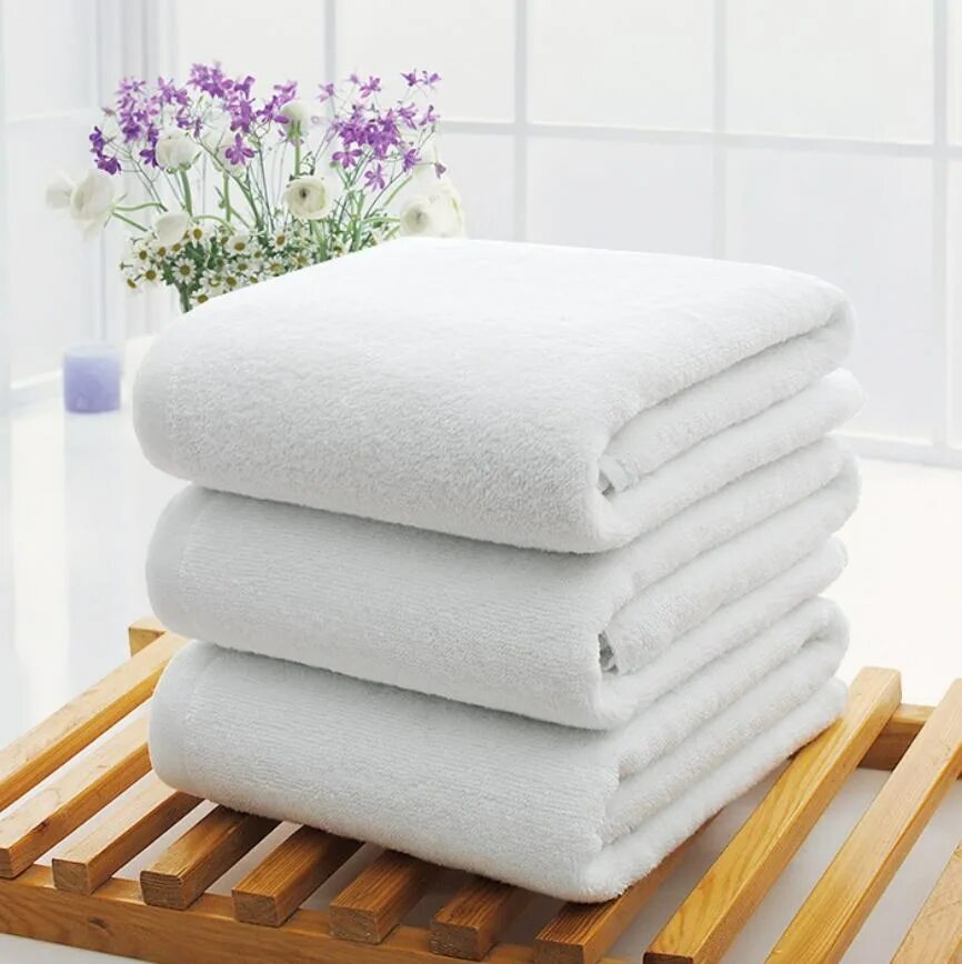 Плотное полотенце. Полотенце белое 70x140, 50х100, 50х70. Полотенце банное Towel. Полотенце махровое 70 140 отельное. Полотенце отельное банное белое.