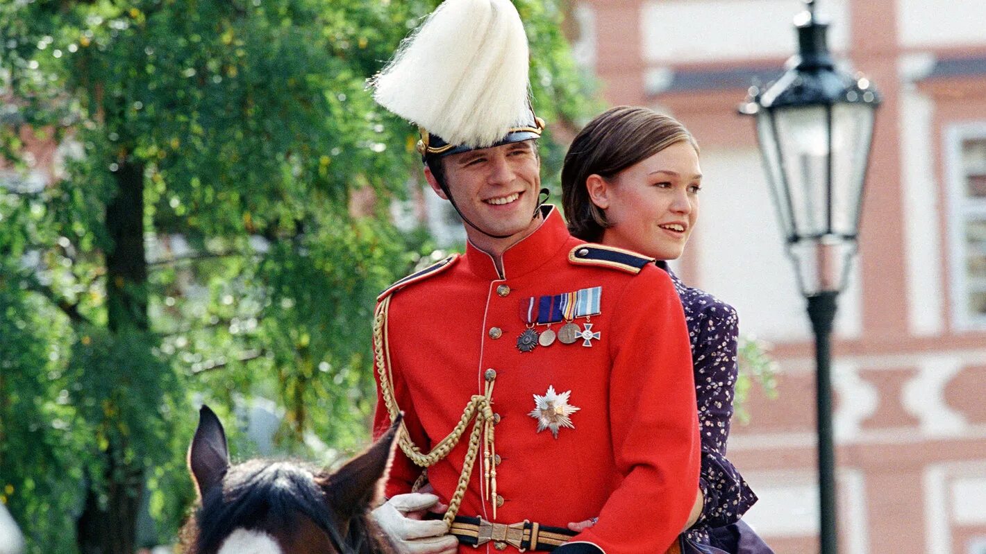 Мой принц фильм. Принц влюбился в обычную девушку. Принцы в кино. Королевская сваха фильм 2018. Хмельной звон дорама.