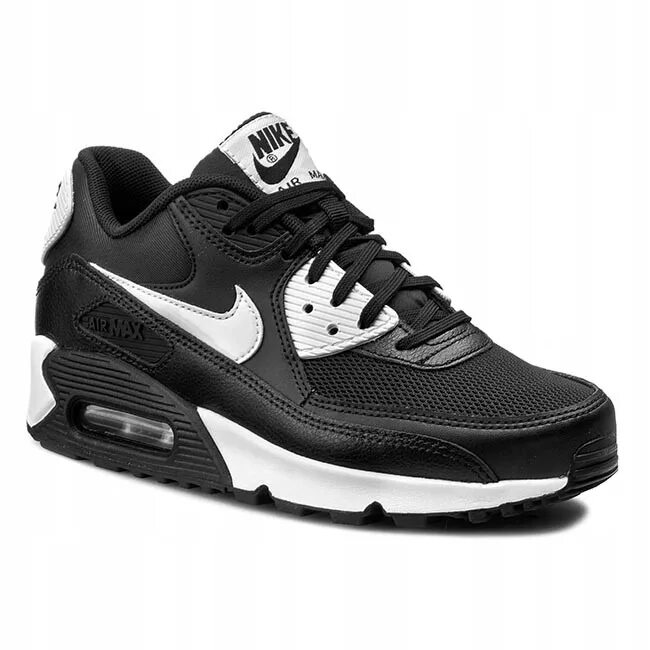 Найки 16. Nike Air Max 90 Essential Black. Nike Air Max 90 Essential Black White. Nike Air Max 90 Black White. Air Max 90 Black.