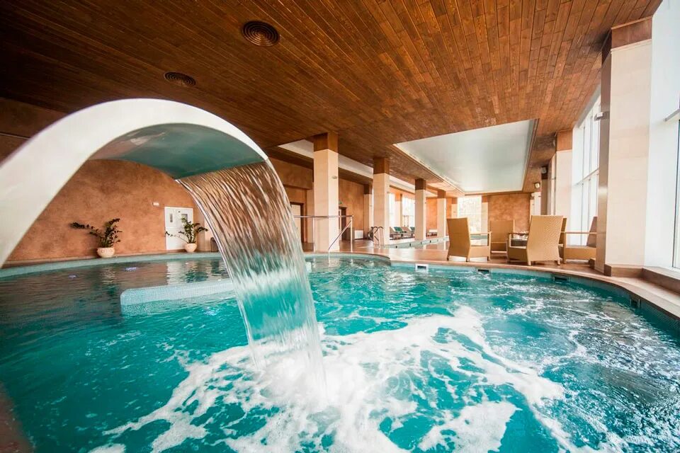 все включено с крытым бассейном. шексна пансионат сочи бассейн. пальмира палас ялта. все включено с крытым бассейном. бридж резорт бассейн.