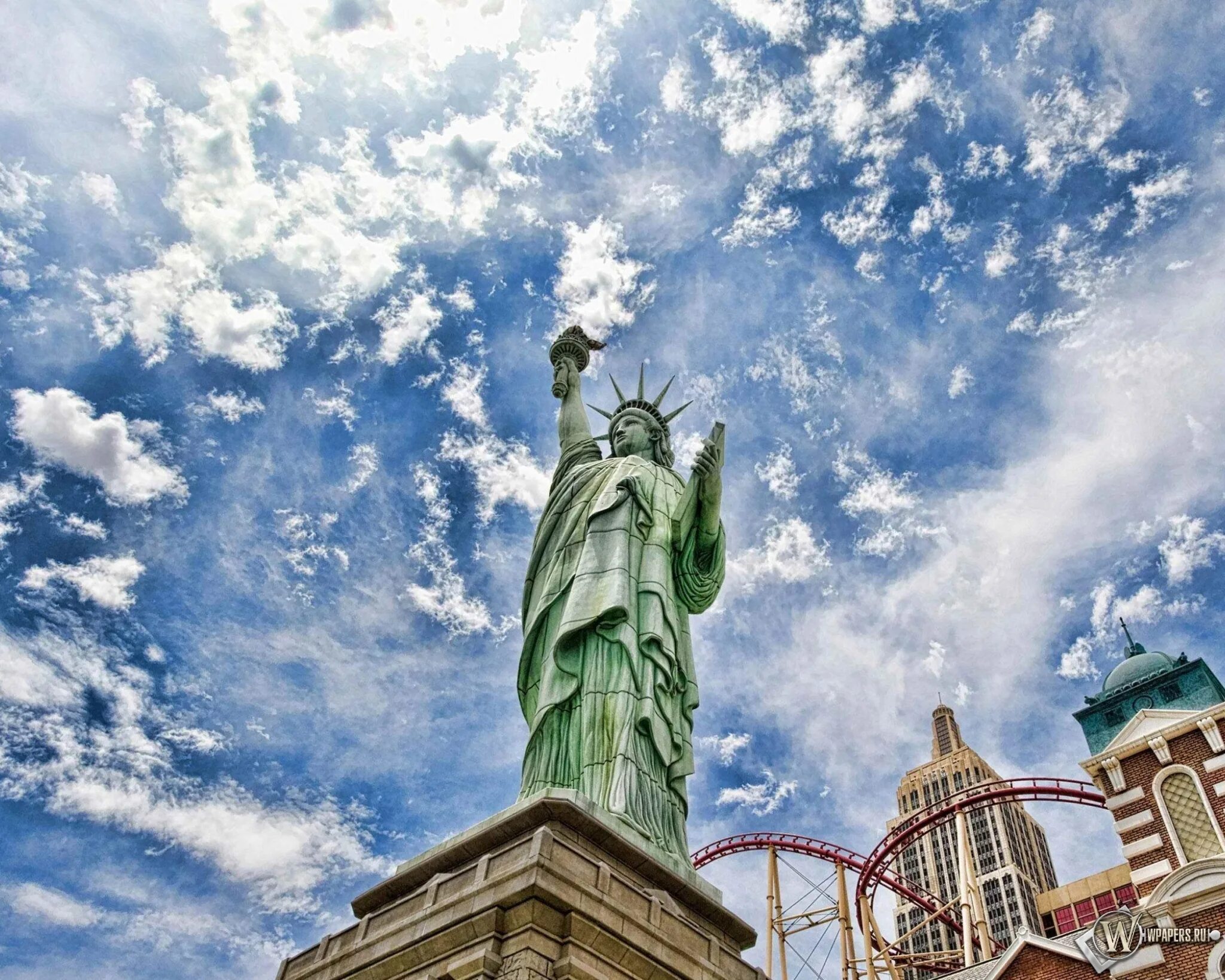 Северная Америка статуя свободы. США Нью-Йорк статуя свободы. Статуя свободы (г. Нью-Йорк). Статуя свободы на фоне Нью-Йорка. Про свободу на английском