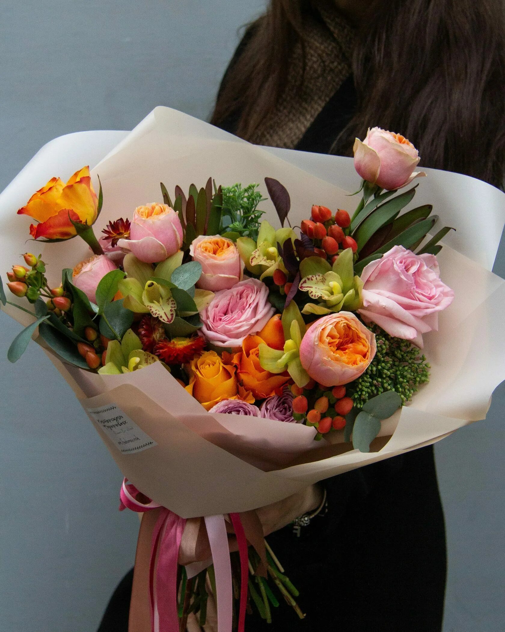 Букет белорусской. Студия авторских букетов. Три герберы в букете. Букеты минск. Авторские букеты.