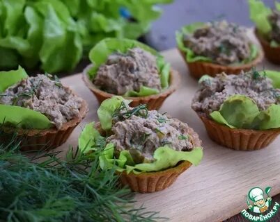 Тарталетки с печенью и огурцом