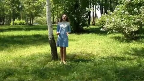Гляжу в озера синие девочка
