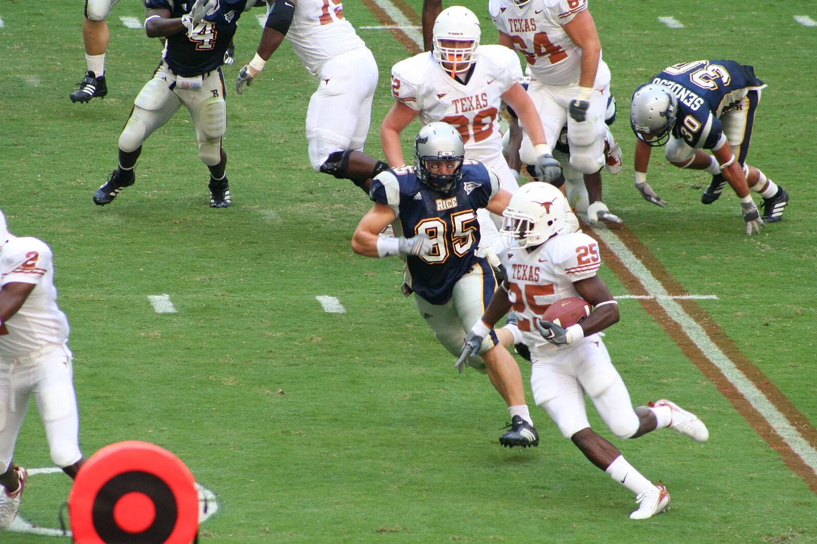 Texas longhorns football. Эмблема техас юнайтед. Usa soccer logo. Техас калининград. Техас футбол.