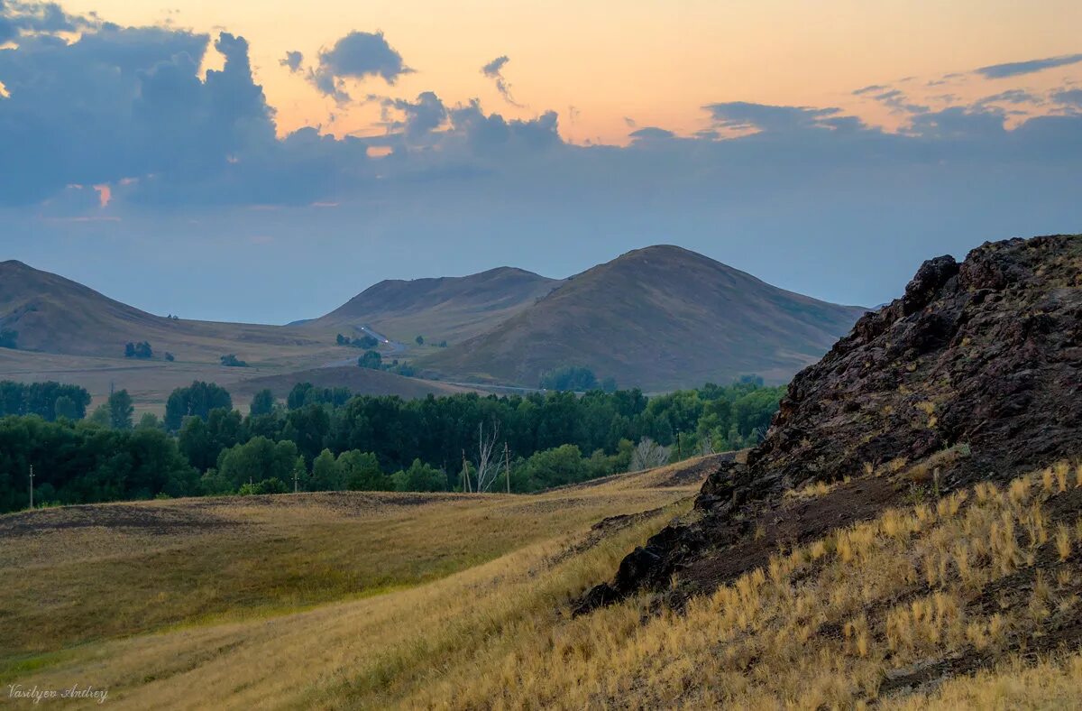 Урал оренбуржья. Урал горы Оренбург. Горы Кувандыкский район. Кувандыкские горы Оренбургская область. Горы Оренбургской области Кувандык.