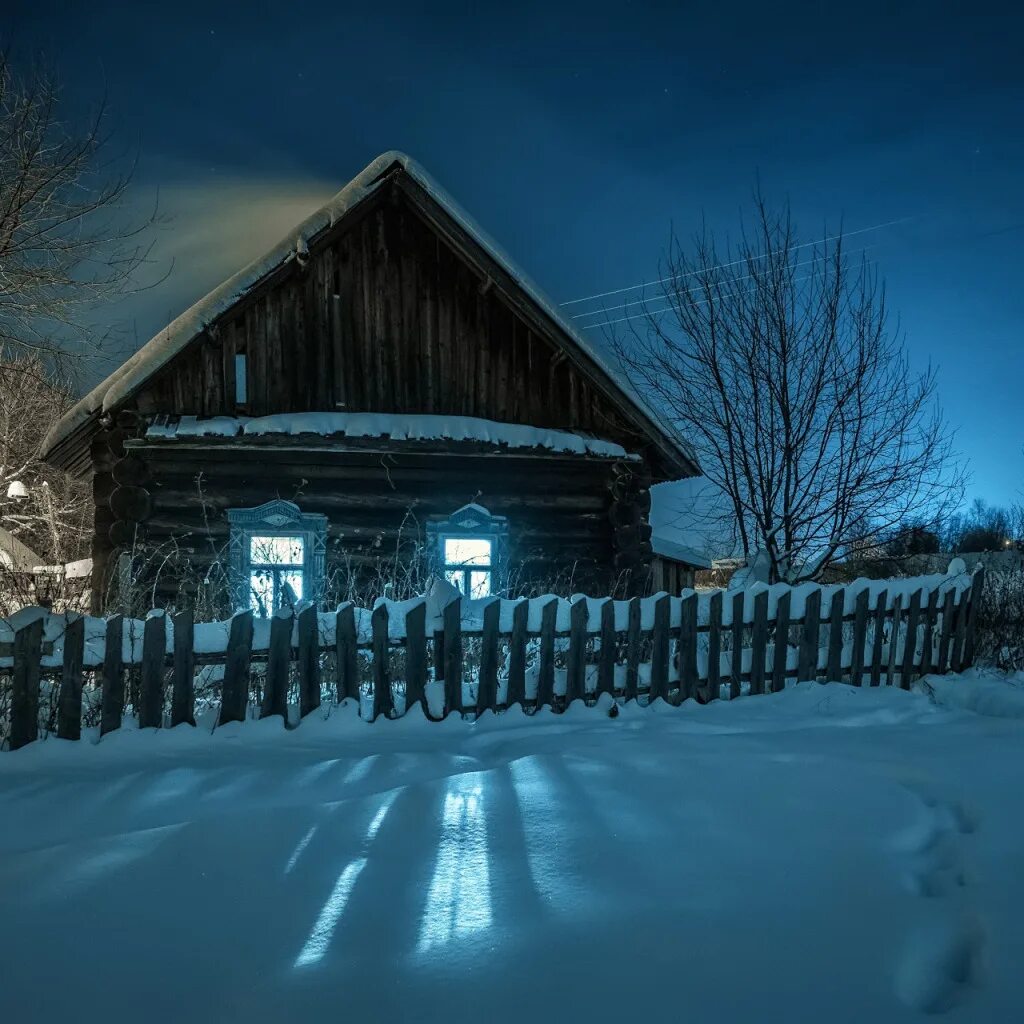 Пожар в ручьях. Когда дадут свет в деревне. Когда дадут свет в деревне. Вечер в деревне. Деревенский дом ночью летом.