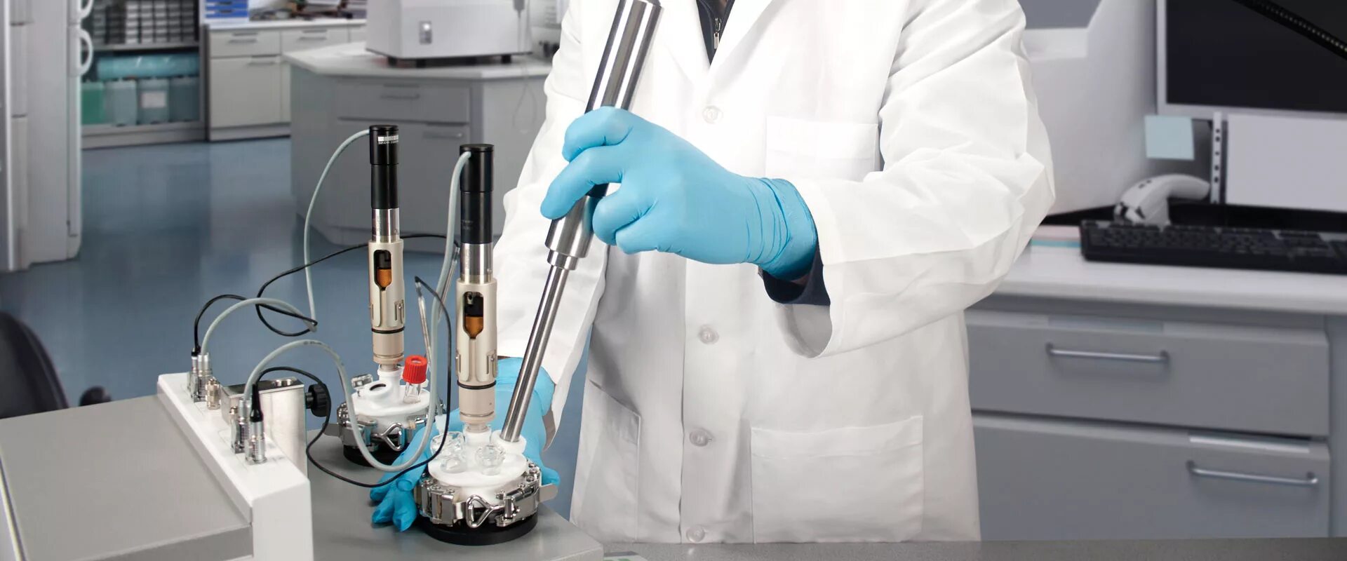 Передвижная экологическая лаборатория. Лабораторные исследования воздуха. Лаборатория атмосферный воздух. Лаборатория мониторинга атмосферного воздуха. Лаборатория атмосферный воздух.