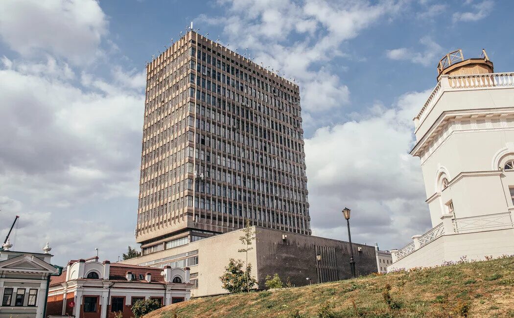 Институт физики кфу. Физфак кфу казань. Кфу факультет физики. Физический корпус кфу. Кфу факультет физики.