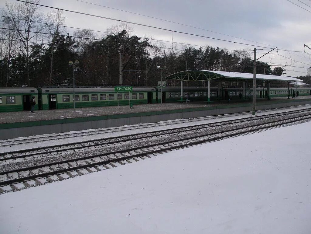 Кратово ЖД станция. Кратово станция платформа. Малаховка станция электричка. Кратово 2010 станция.