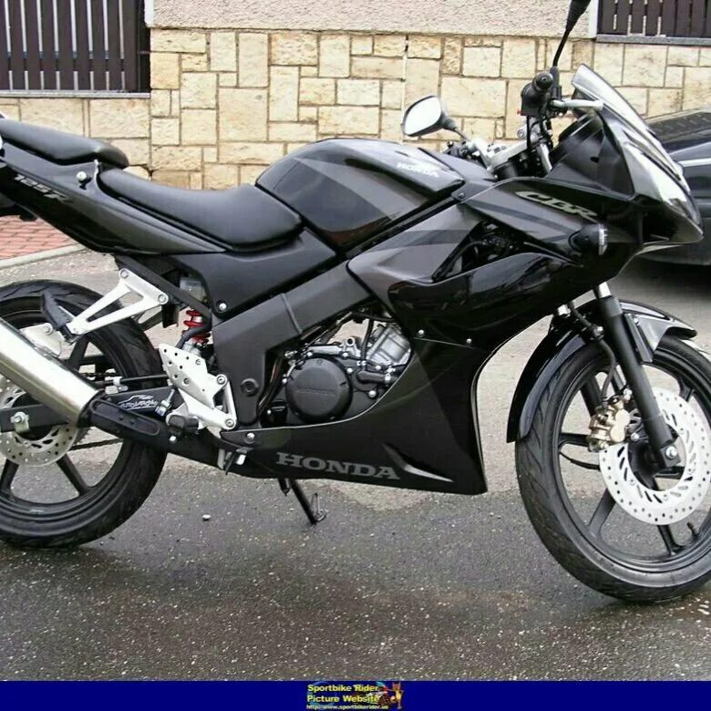 Сбр 125. Honda cbr125r. хонда сбр 125. honda cbr 125. honda cbr 125r 2004.