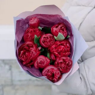 Какие цветы подарить женщине скорпиону