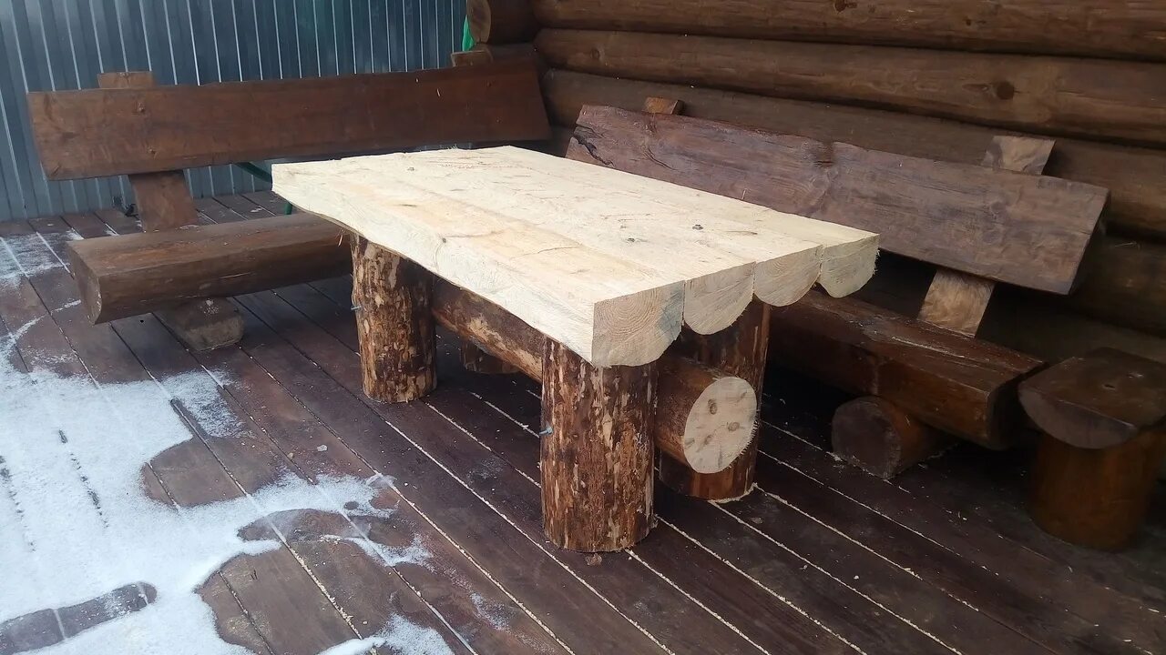 Стол из сруба