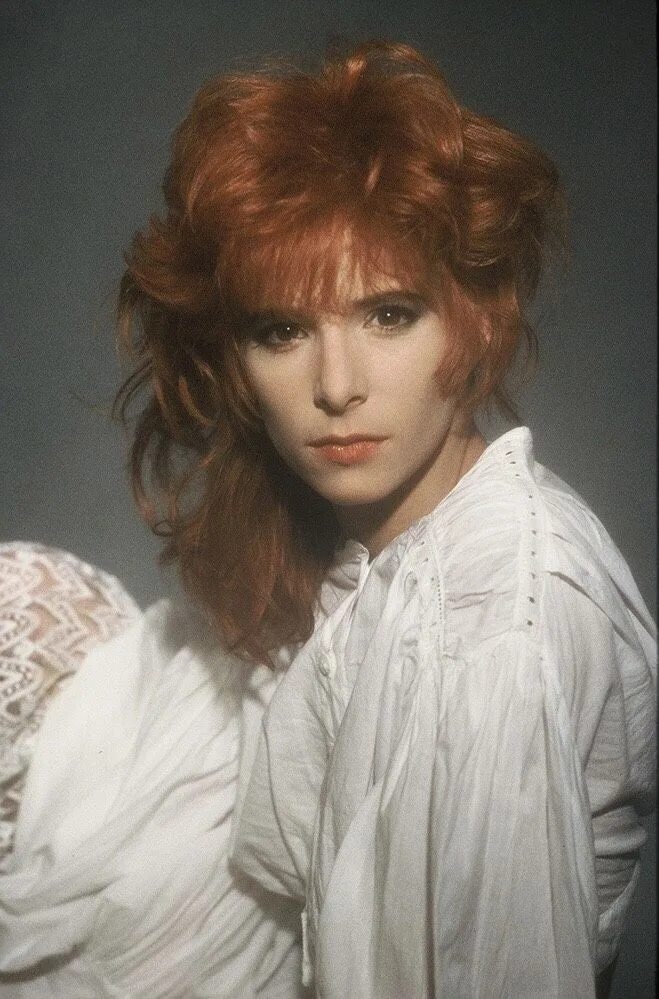 Mylene farmer википедия. Mylene farmer в молодости. фармер в молодости.