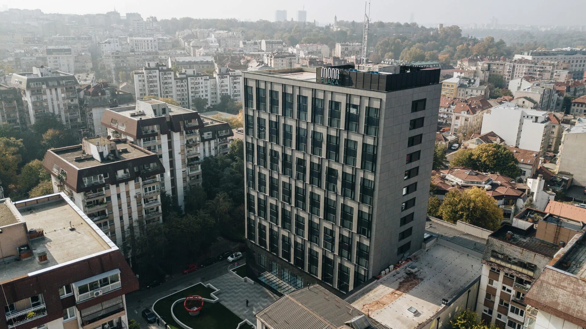 Мона плаза. Мфц амбар самара. Офис в стиле баухауз. Мона плаза. Отель моне.