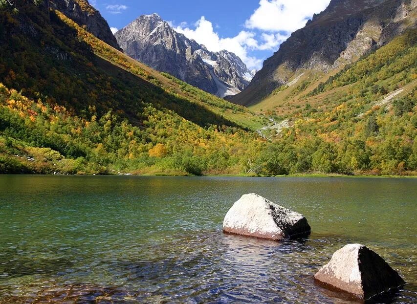 Тебердинский заповедник работа. Тебердинский национальный парк на домбае. Тебердинский заповедник карта маршрутов заповедника. Карачаево-черкесия тебердинский заповедник. Теберда заповедник зоопарк.