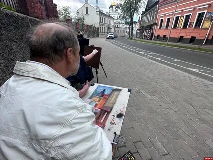 Приехал художник