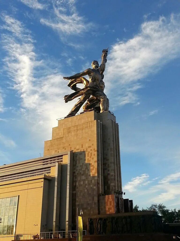 Мосфильм нижневартовск. Здание Мосфильма в Москве. Мосфильм 1924. Музей киностудии «Мосфильм». Киностудия Мосфильм здание.