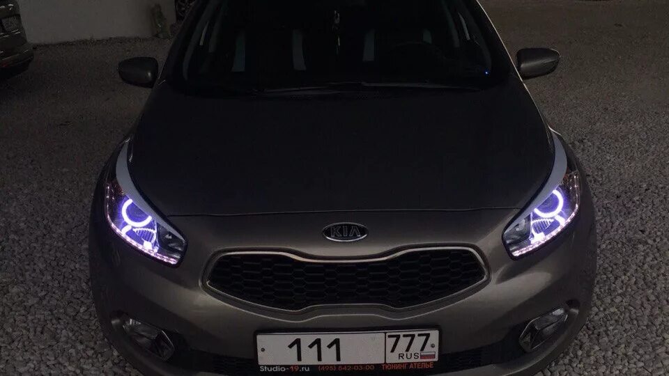 Фара Kia Ceed 2. Фара Kia Ceed JD. Фары на Киа СИД 2014 тюнинг. Черные фары Киа СИД JD. Киа сид универсал фары